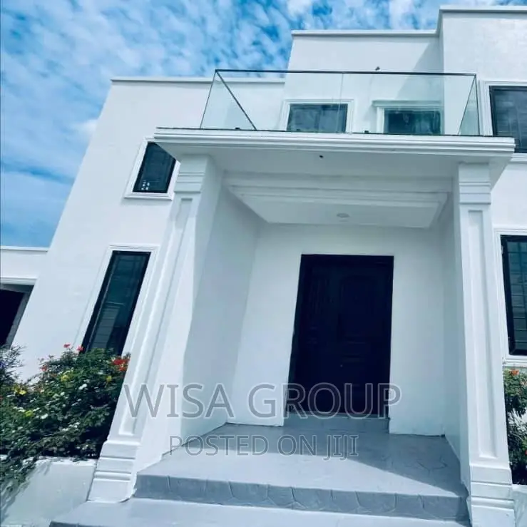 4bdrm Duplex in Wisa Groups, Accra Metropolitan for sale in Accra Metropolitan