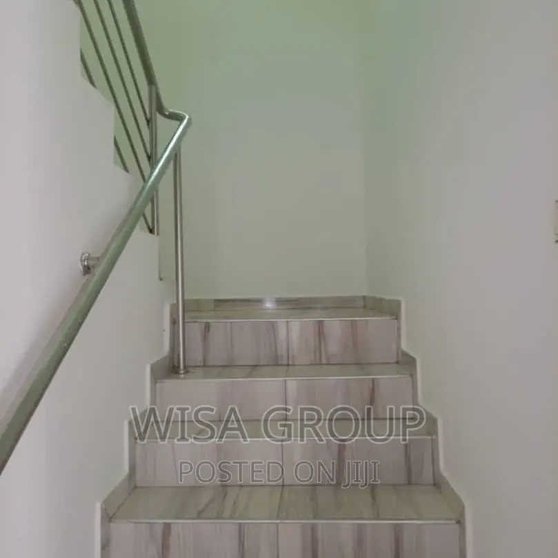 5bdrm Duplex in Accra Metropolitan for sale in Accra Metropolitan