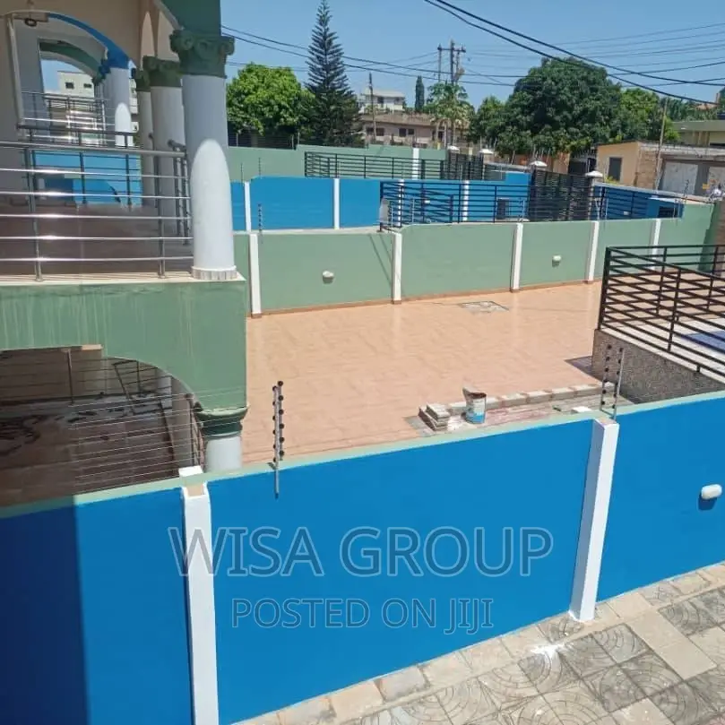 5bdrm Duplex in Accra Metropolitan for sale in Accra Metropolitan