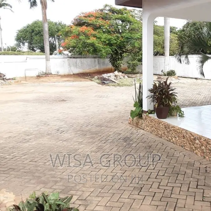 6bdrm House in Wisa Groups, Accra Metropolitan for sale in Accra Metropolitan
