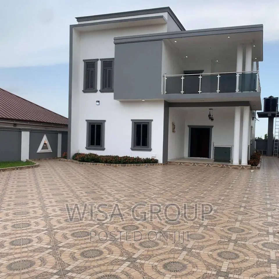 4bdrm Duplex in Wisa Groups, Accra Metropolitan for sale in Accra Metropolitan