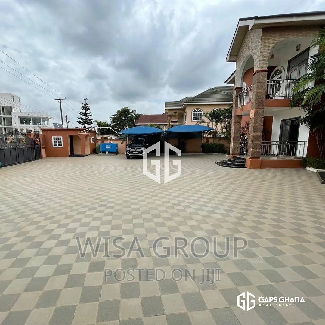 5bdrm Duplex in Wisa Groups, Accra Metropolitan for sale in Accra Metropolitan