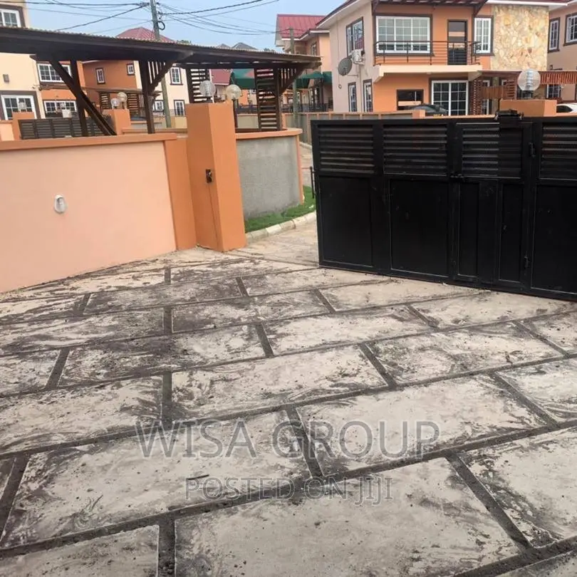 3bdrm Duplex in Wisa Groups, Accra Metropolitan for rent in Accra Metropolitan