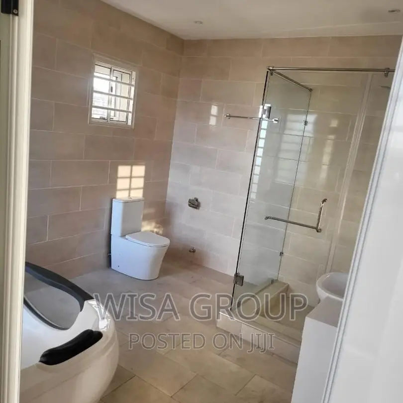4bdrm Duplex in Wisa Groups, Accra Metropolitan for sale in Accra Metropolitan
