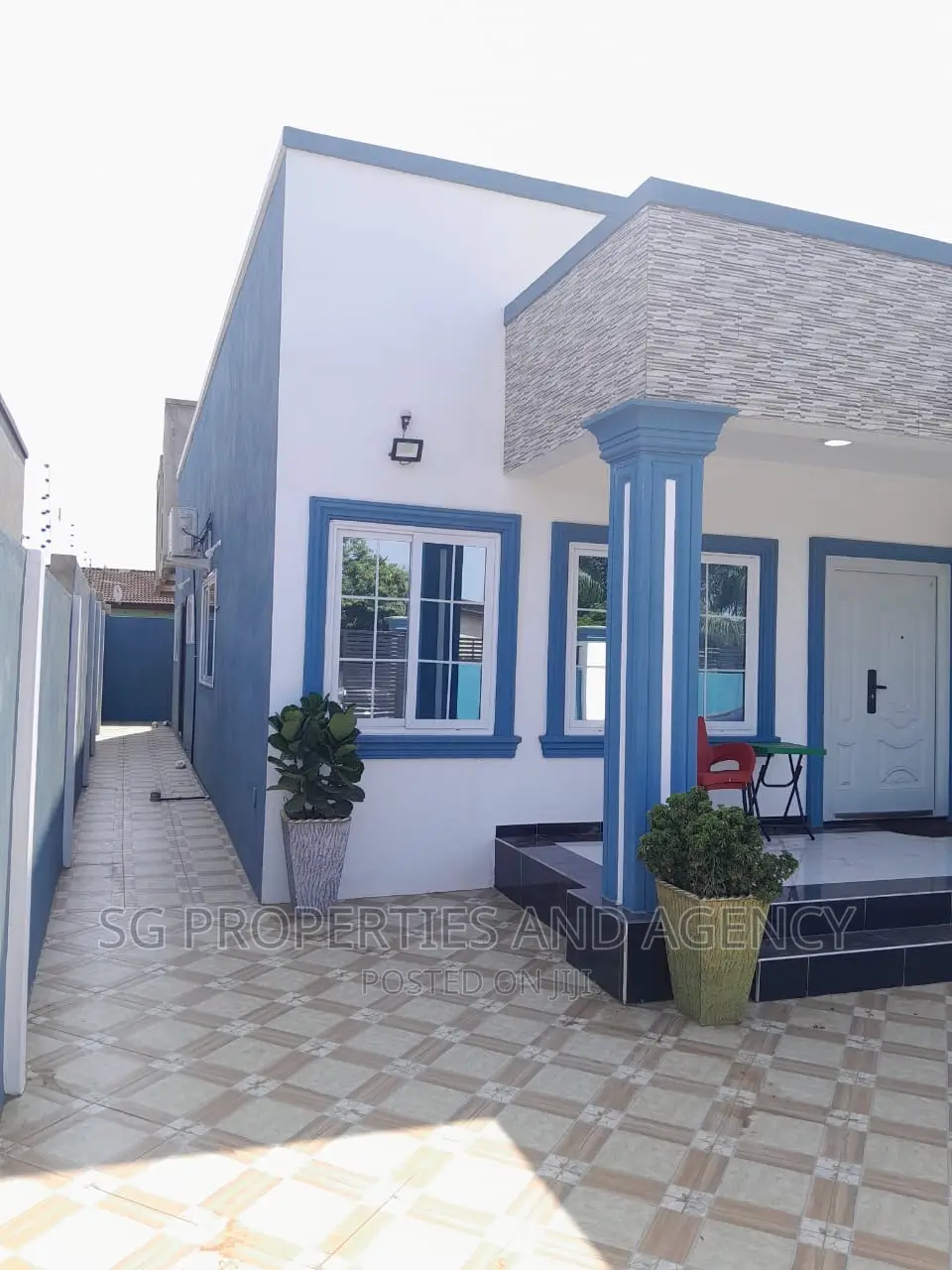 3bdrm House in Kfc, Spintex for rent in Spintex