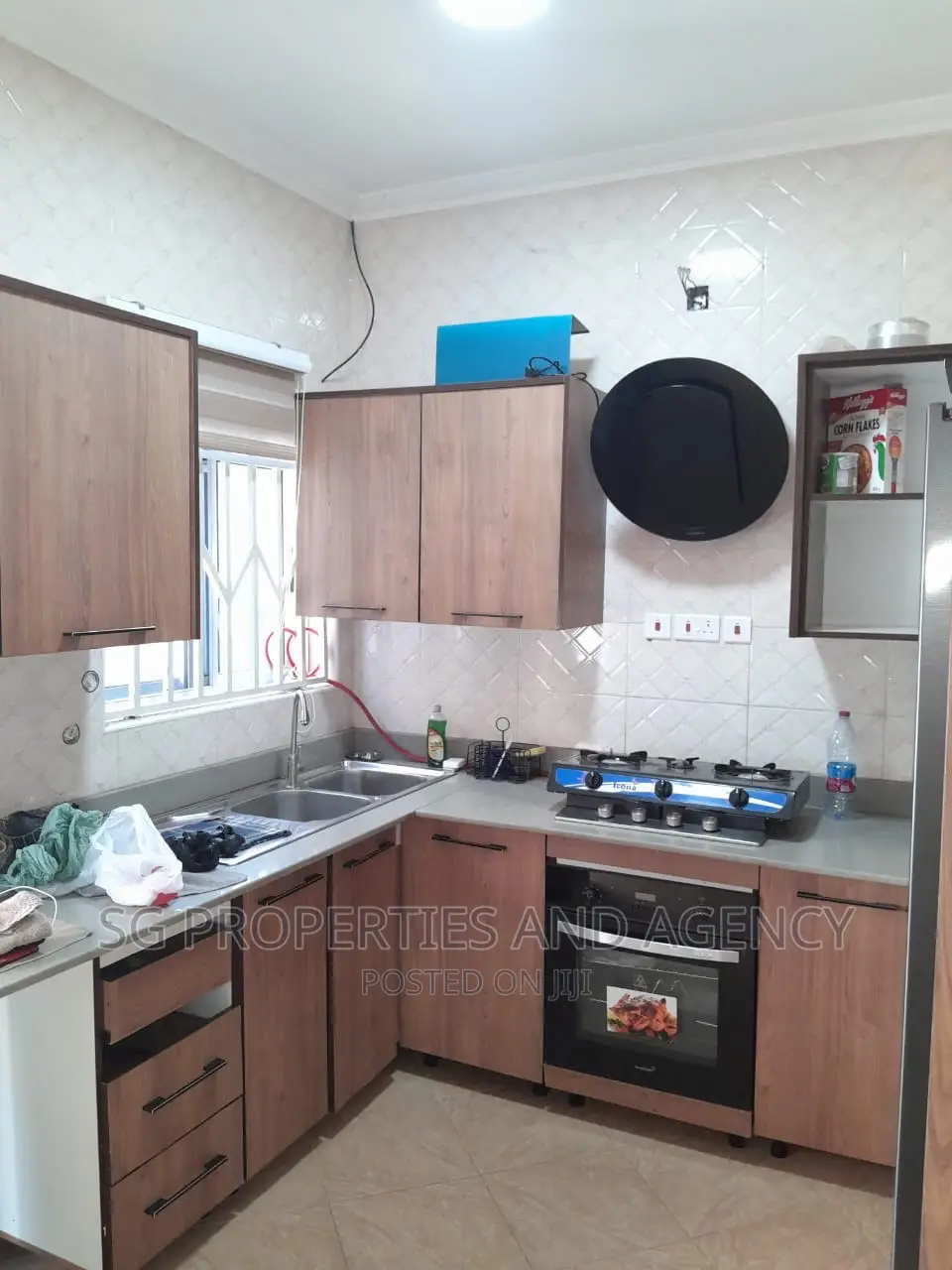 3bdrm House in Kfc, Spintex for rent in Spintex