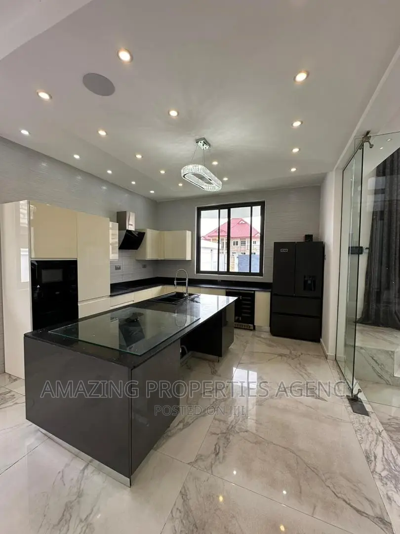 4bdrm House in East Legon for sale in East Legon