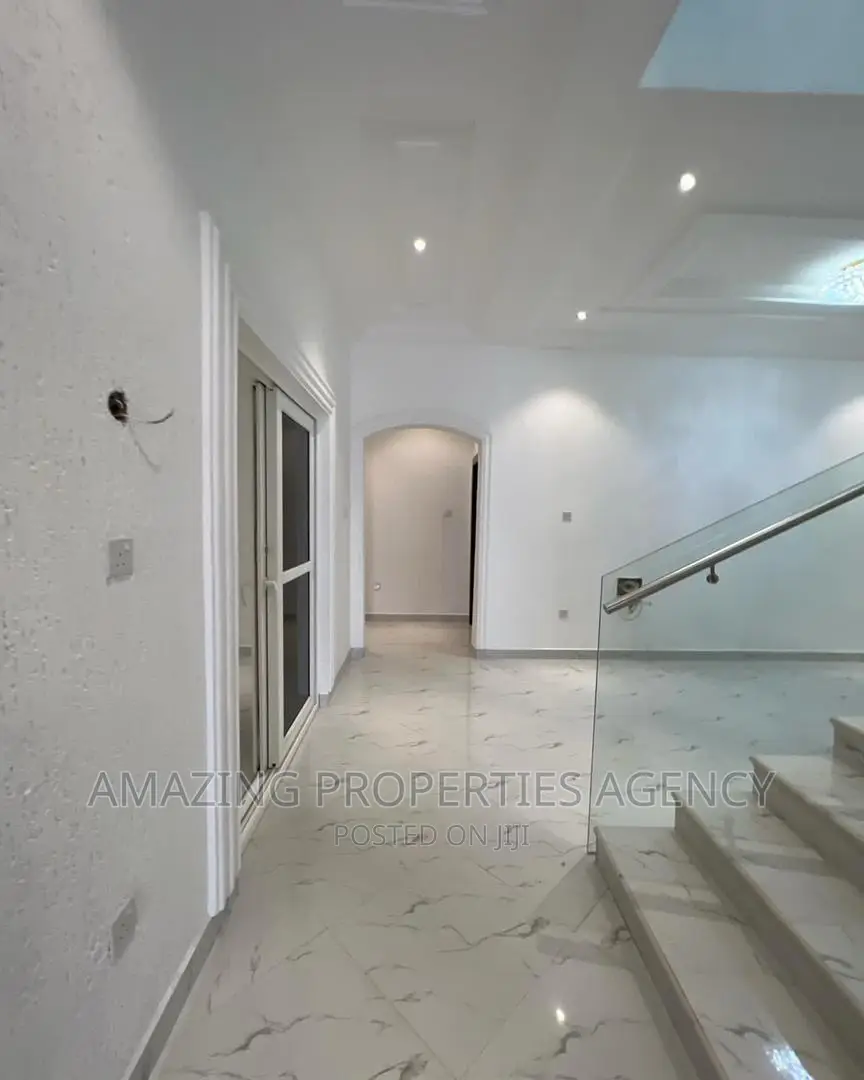 5bdrm House in East Legon for sale in East Legon