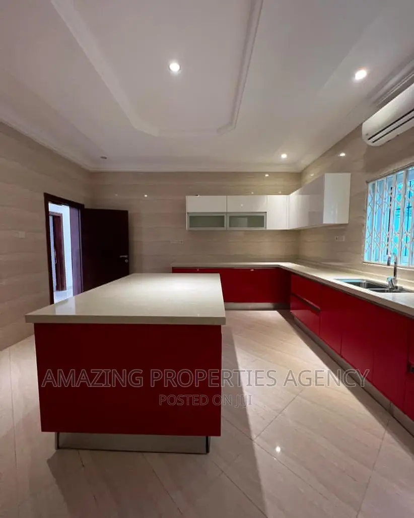 5bdrm House in East Legon for sale in East Legon