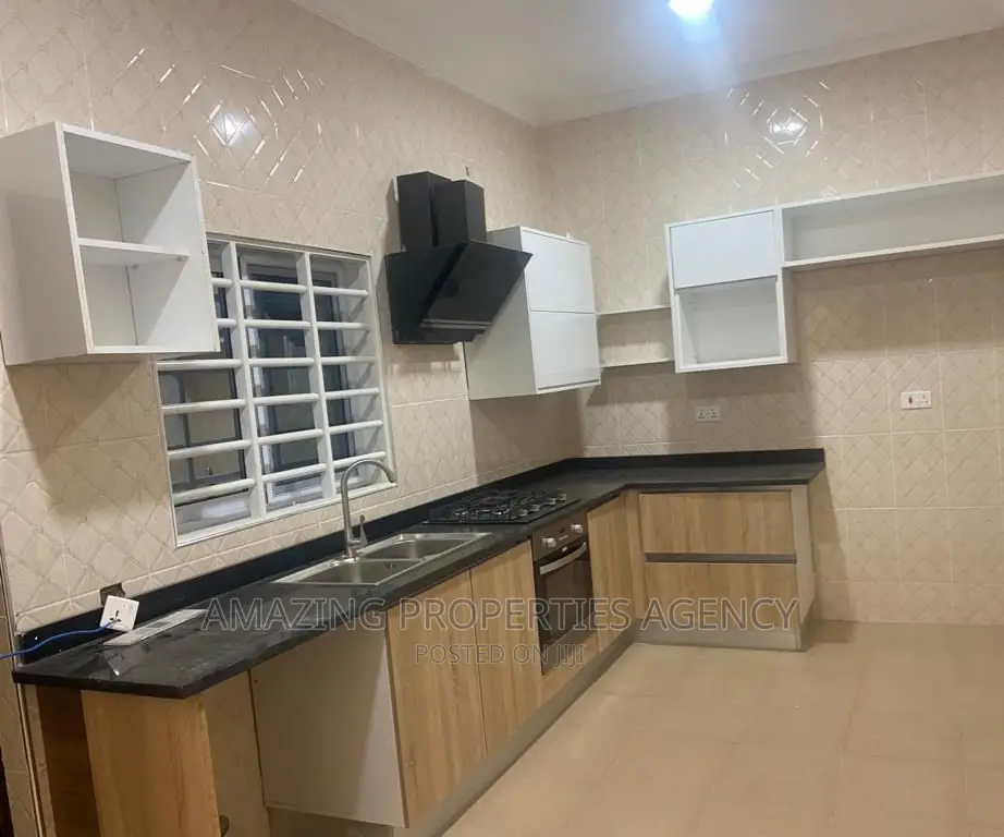 3bdrm House in Spintex for rent in Spintex