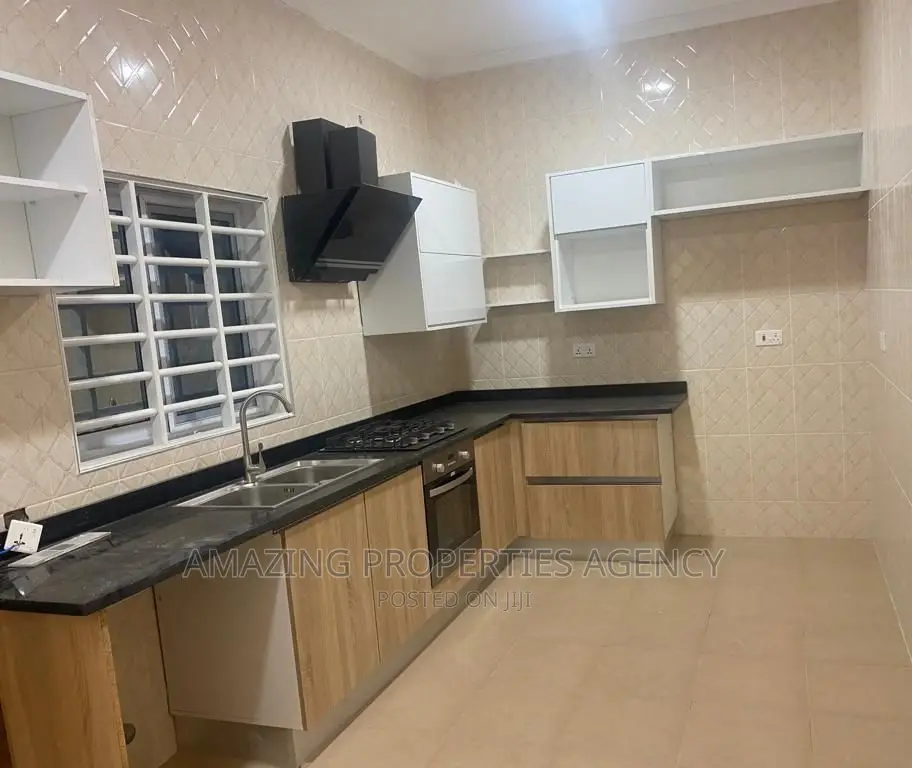 3bdrm House in Spintex for rent in Spintex