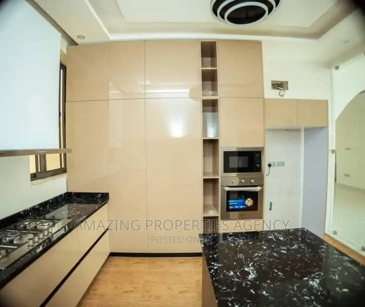 4bdrm House in Dzorwulu for sale in Dzorwulu