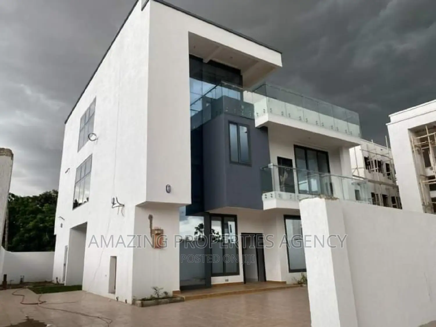 4bdrm House in Dzorwulu for sale in Dzorwulu