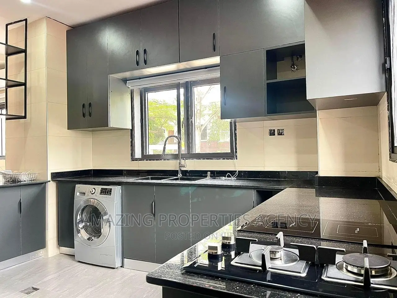 Furnished 4bdrm House in Labone for rent in Labone