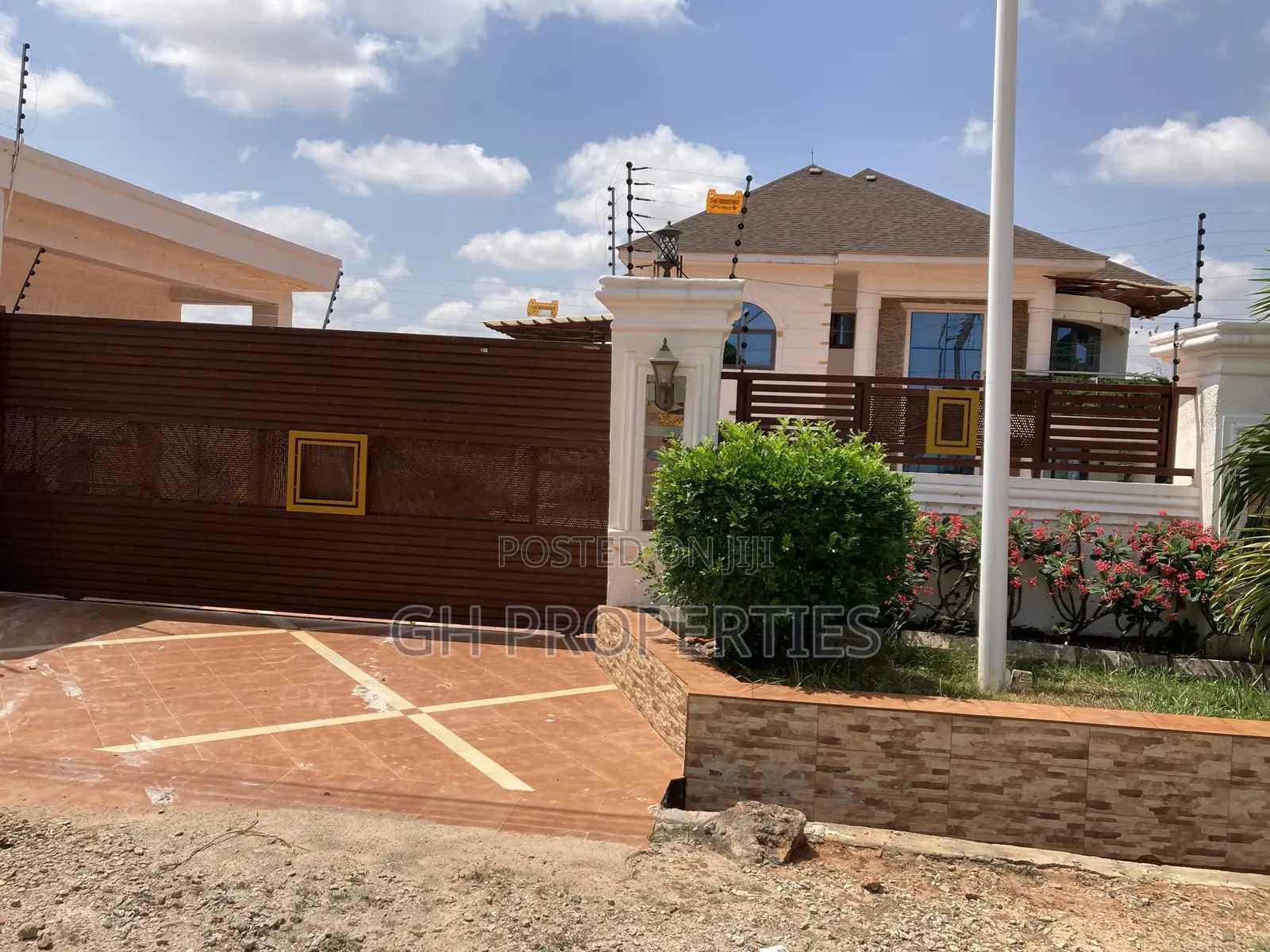 5bdrm Apartment in Paraku., Kumasi Metropolitan for sale in Kumasi Metropolitan