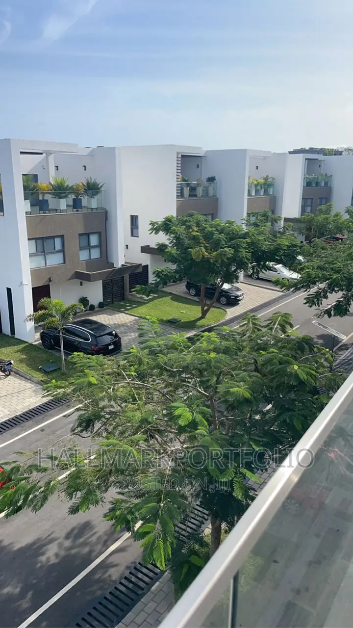 4bdrm Townhouse / Terrace in Cantonments for rent in Cantonments