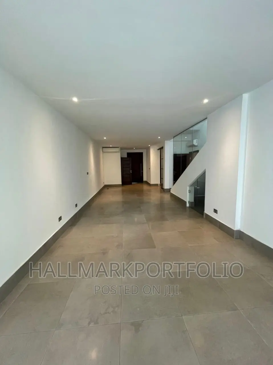 4bdrm Townhouse / Terrace in Cantonments for rent in Cantonments
