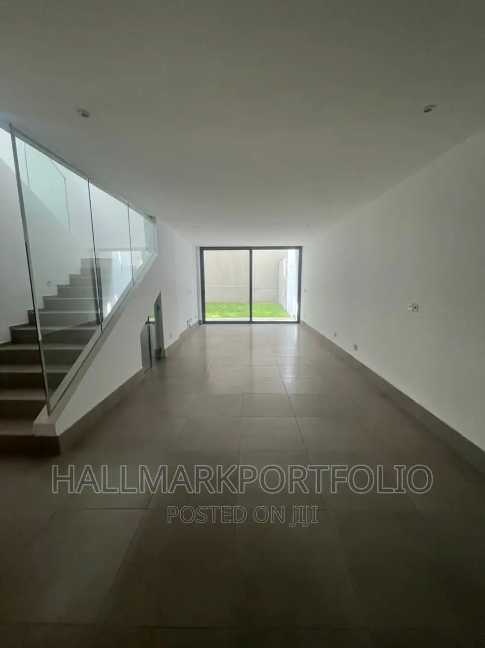4bdrm Townhouse / Terrace in Cantonments for rent in Cantonments
