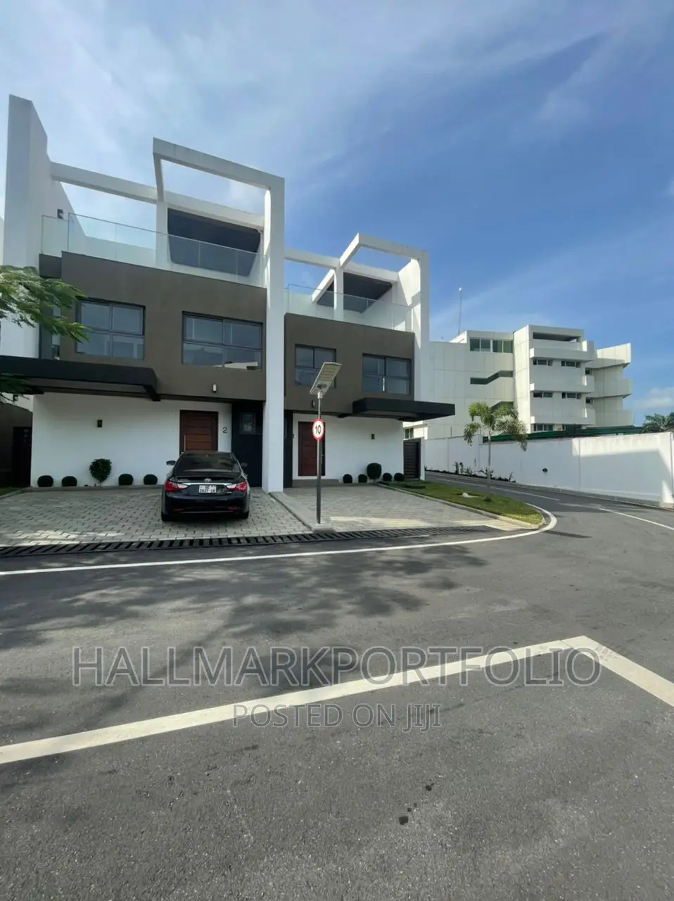 4bdrm Townhouse / Terrace in Cantonments for rent in Cantonments