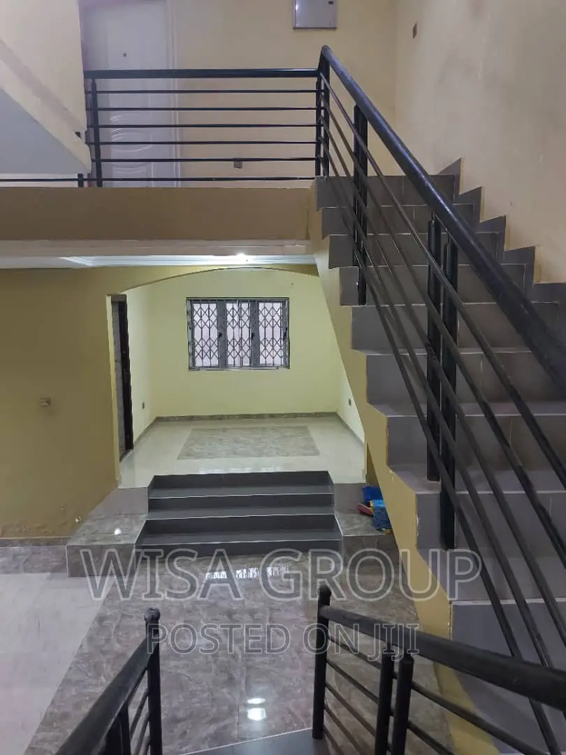 6bdrm Duplex in Wisa Groups, Accra Metropolitan for sale in Accra Metropolitan