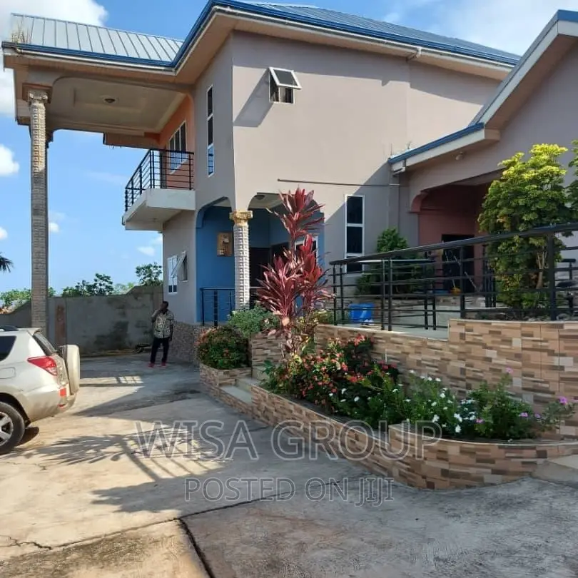 6bdrm Duplex in Wisa Groups, Accra Metropolitan for sale in Accra Metropolitan