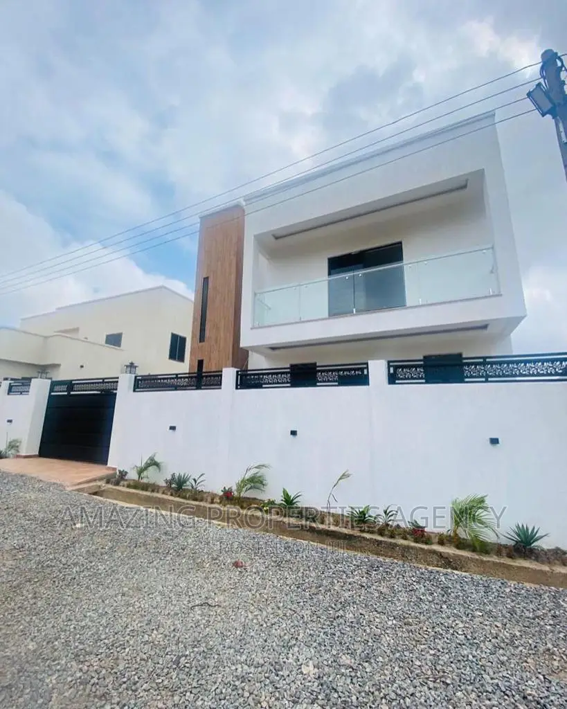 4bdrm House in Spintex for sale in Spintex