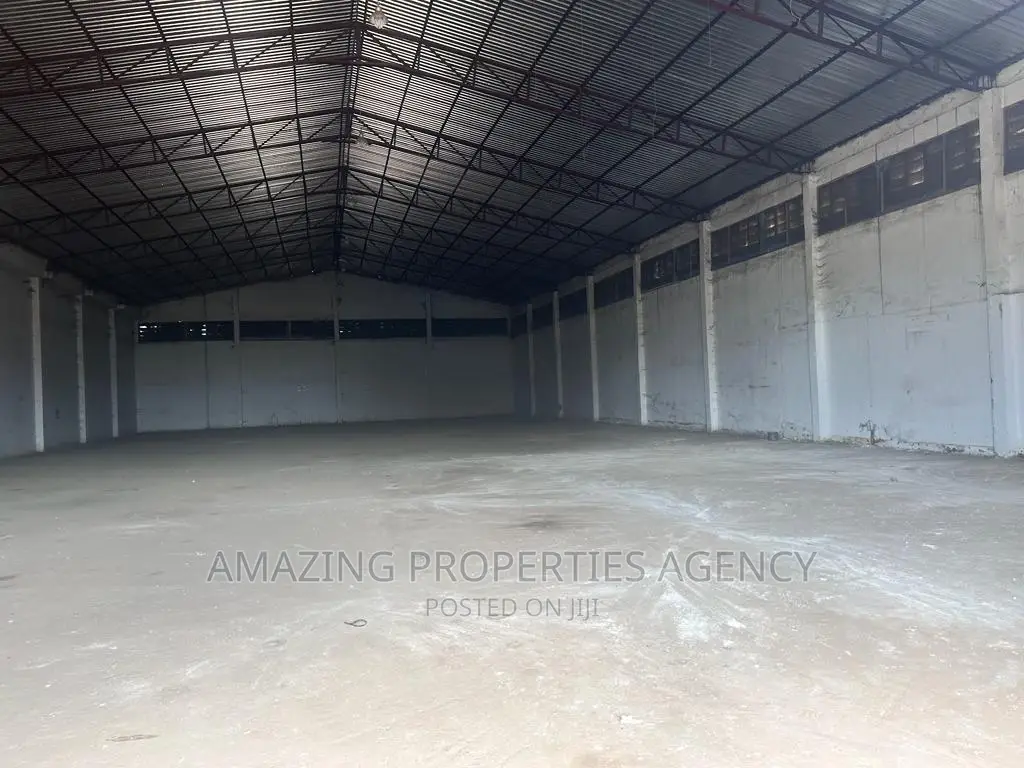 1000 SQM Warehouse for Rent at Spintex in Spintex