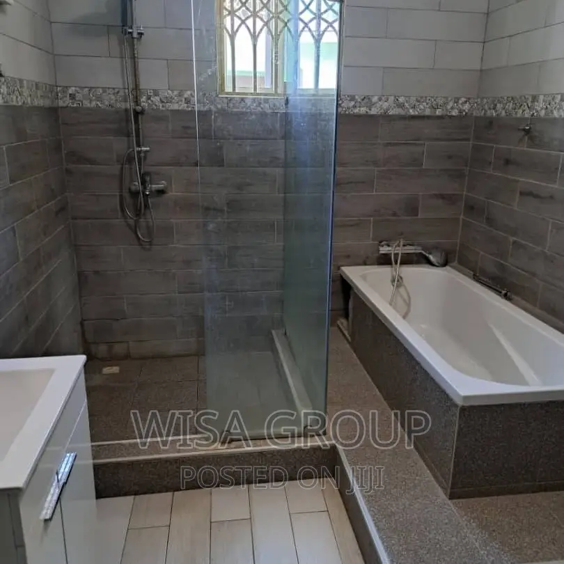 4bdrm Duplex in Wisa Groups, Accra Metropolitan for rent in Accra Metropolitan