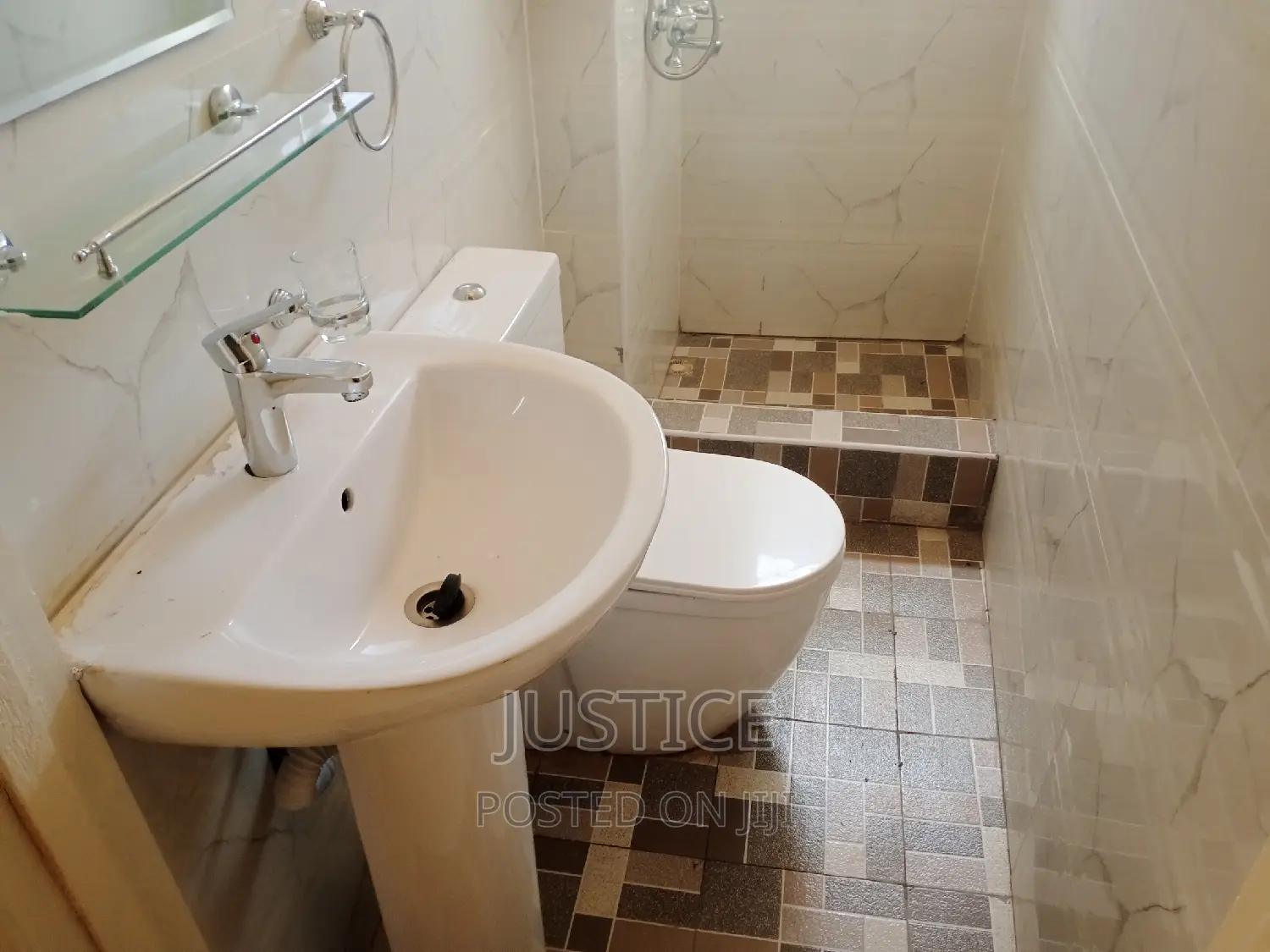 2bdrm Apartment in Kwabenya for sale in Kwabenya