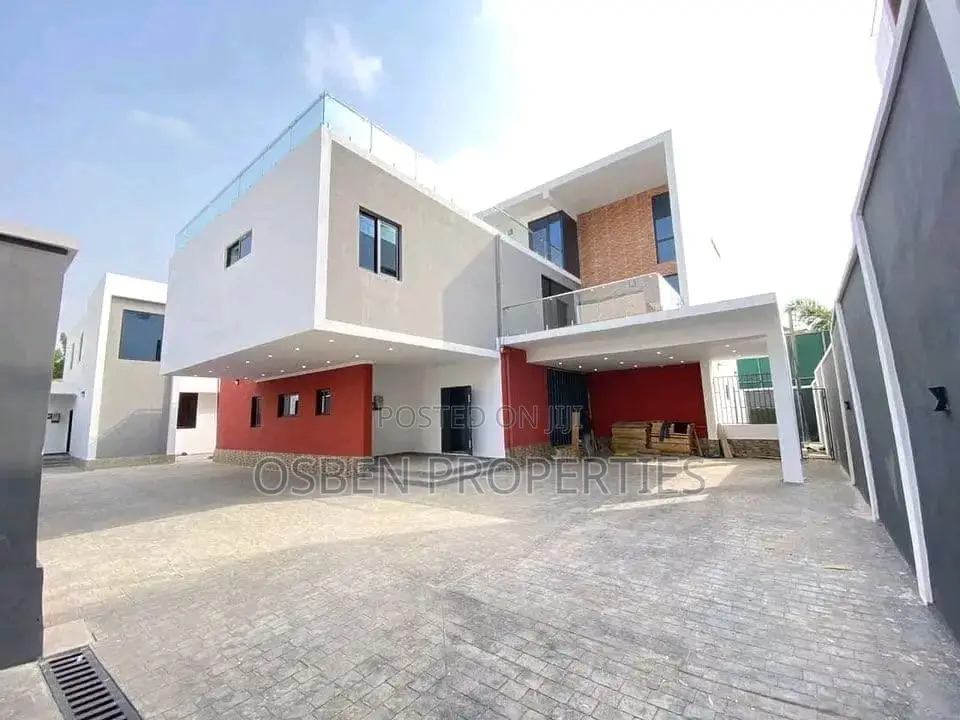 8bdrm Mansion in Pleasant Properties, Cantonments for sale in Cantonments