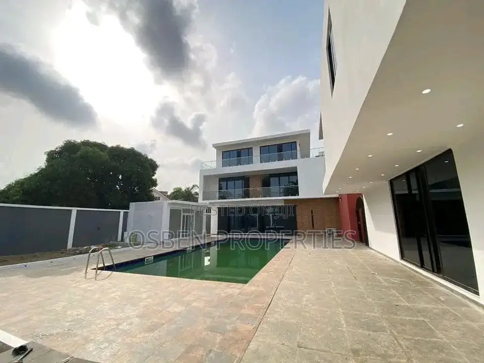 8bdrm Mansion in Pleasant Properties, Cantonments for sale in Cantonments