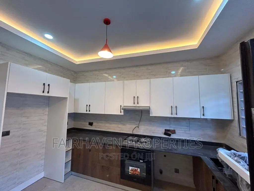 2bdrm House in Spintex Eco Bank for sale in Spintex