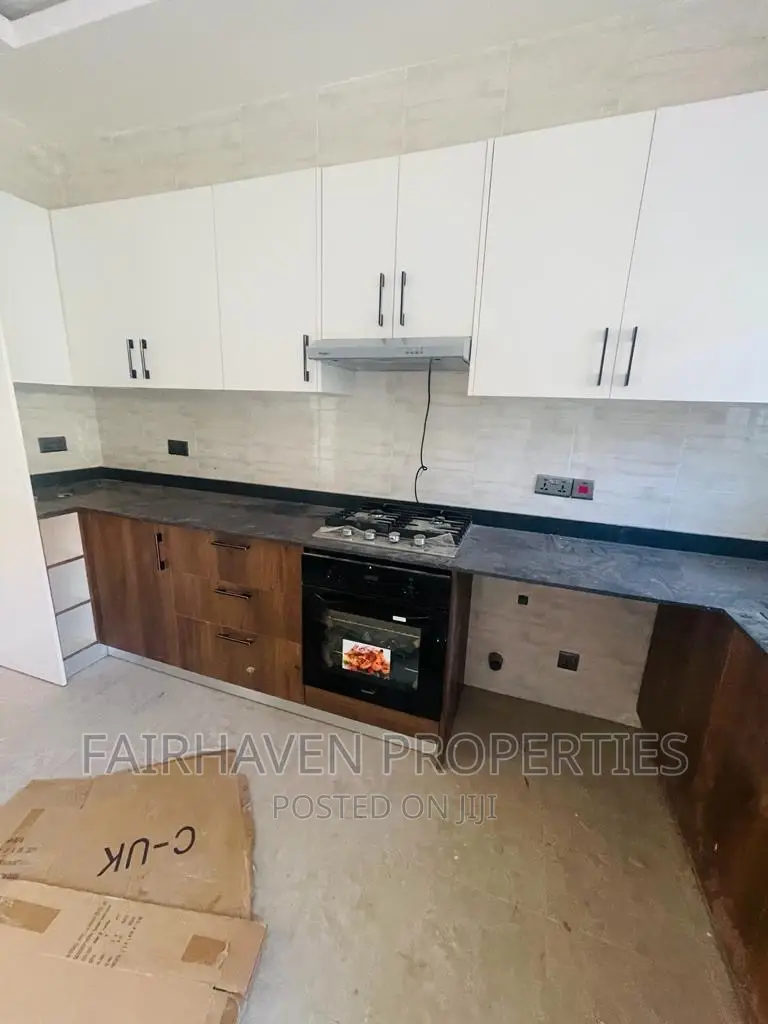 2bdrm House in Spintex Eco Bank for sale in Spintex