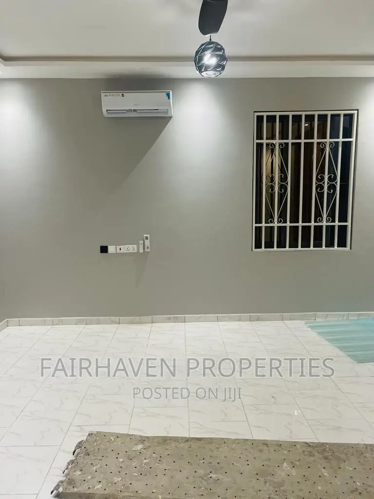 4bdrm House in Spintex -18 for sale in Spintex