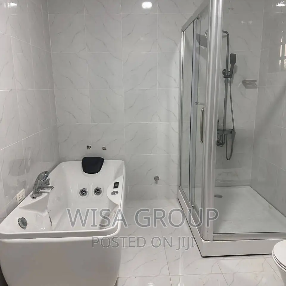 5bdrm Duplex in Wisa Groups, Accra Metropolitan for sale in Accra Metropolitan