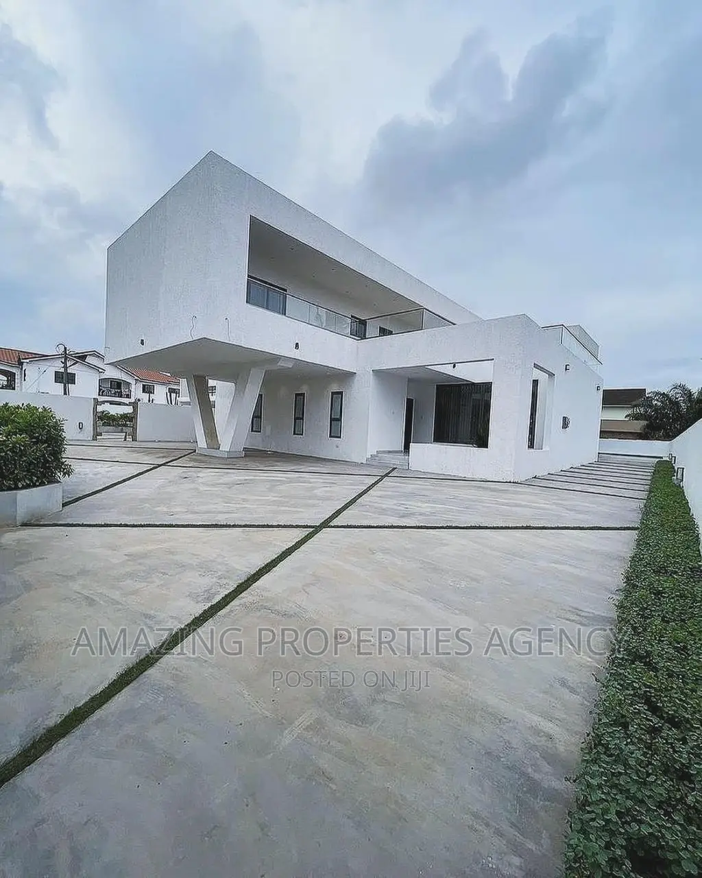 4bdrm House in East Legon for sale in East Legon