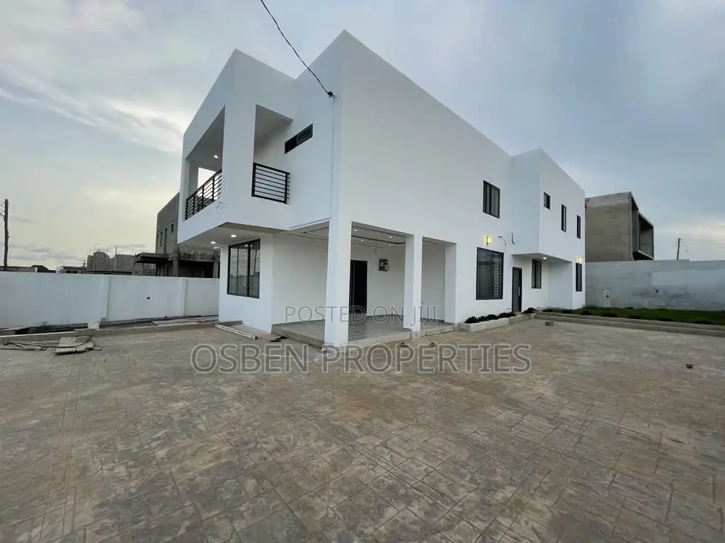 4bdrm Duplex in Pleasant Properties, East Legon for sale in East Legon