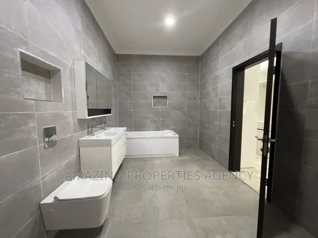 Furnished 4bdrm House in Lashibi, Spintex for sale in Spintex