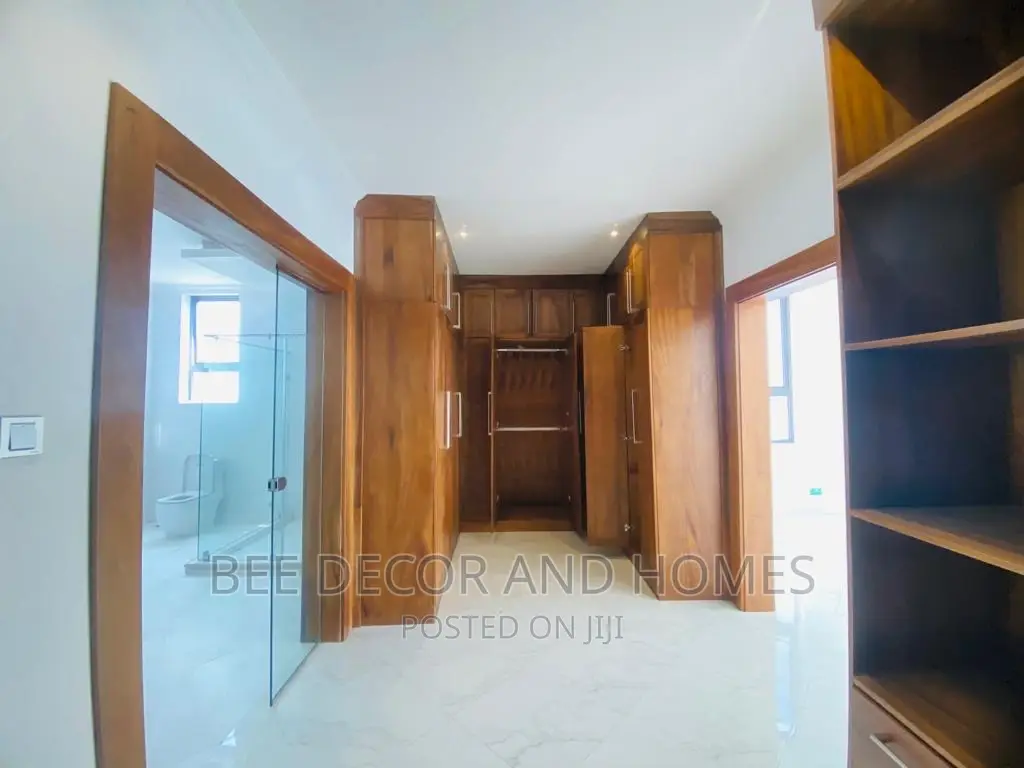 Furnished 6bdrm House in Bee Decor & Home’S, East Legon for sale in East Legon