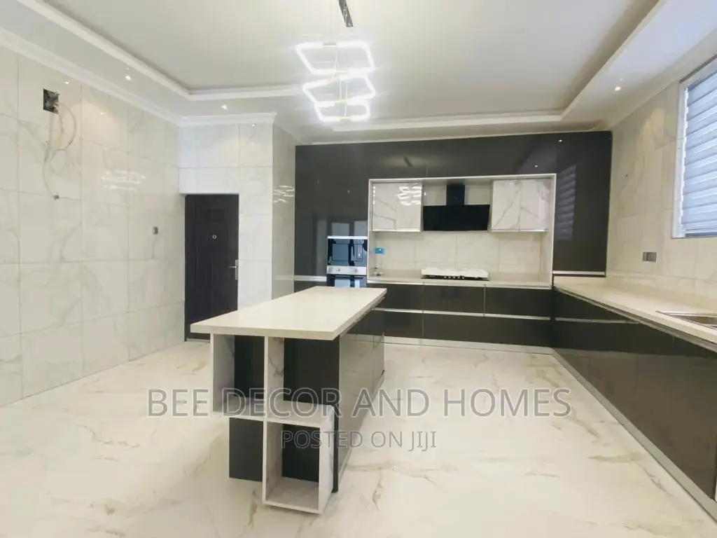 Furnished 6bdrm House in Bee Decor & Home’S, East Legon for sale in East Legon