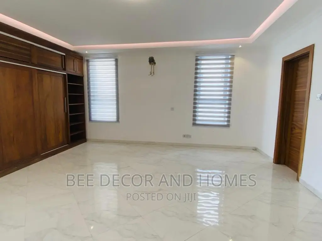 Furnished 6bdrm House in Bee Decor & Home’S, East Legon for sale in East Legon