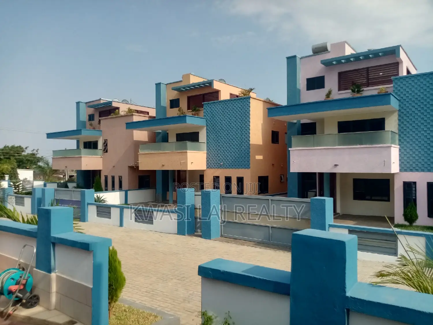 Furnished 4bdrm Townhouse/Terrace in Kokrobite Weija for sale in Weija
