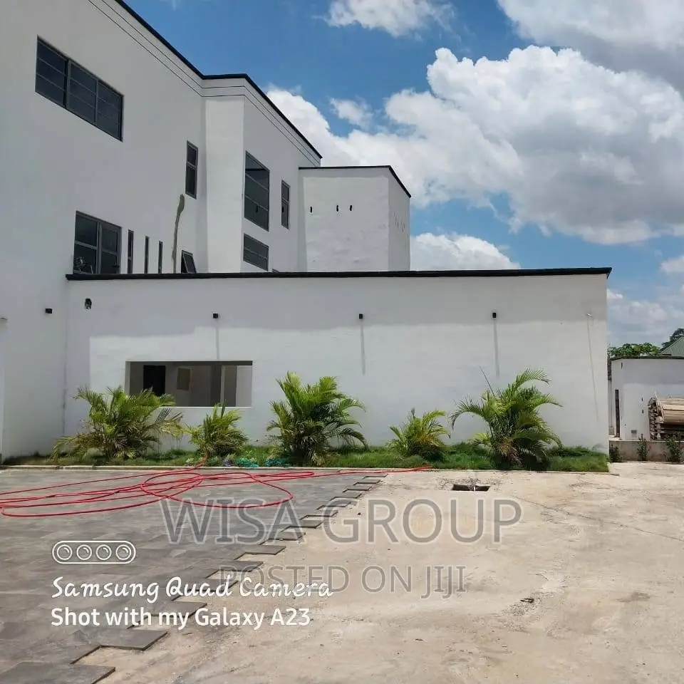 6bdrm Mansion in Wisa Groups, Last Stop for sale in Last Stop