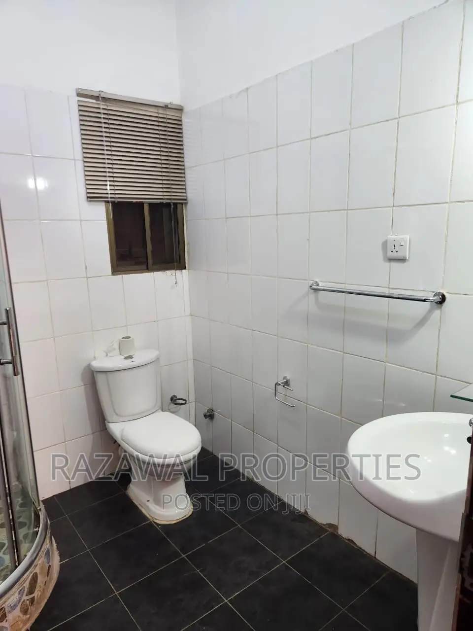 2 Bedroom Furnished Apartment in Madina in Madina
