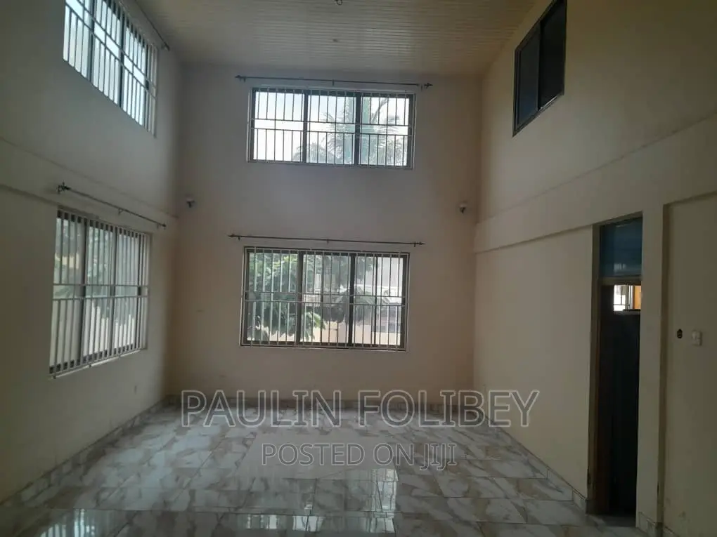 6bdrm House in Dg Properties, NIC for rent in NIC