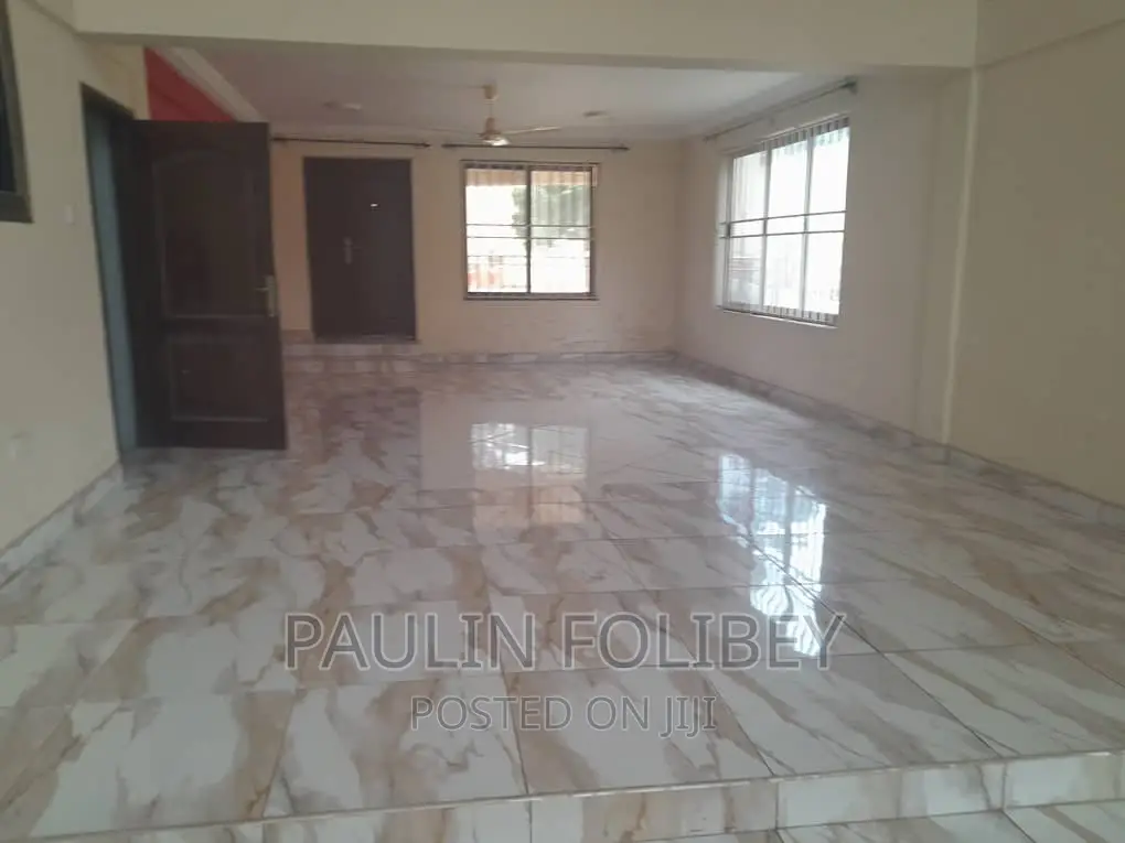 6bdrm House in Dg Properties, NIC for rent in NIC