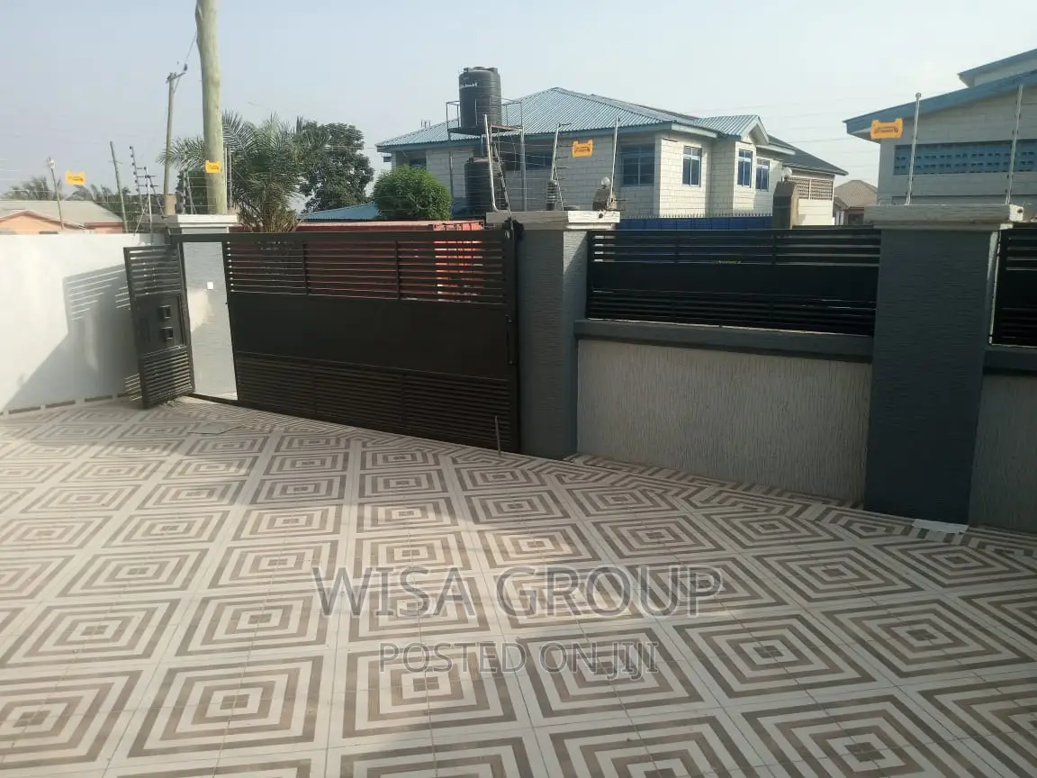 4bdrm Duplex in Wisa Groups, Last Stop for rent in Last Stop