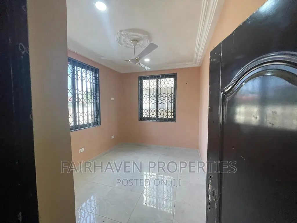 5bdrm House in East Airport for rent in Airport Residential Area