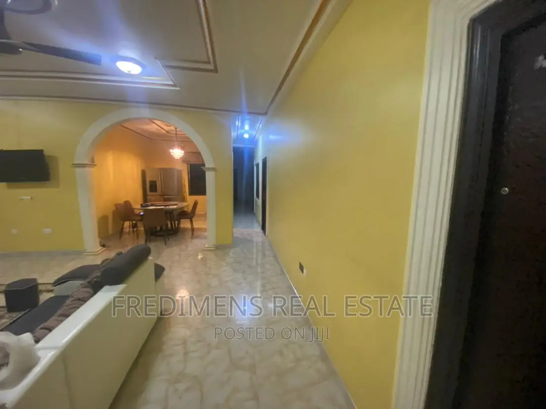 6bdrm House in Fredimens Real, Kumasi Metropolitan for sale in Kumasi Metropolitan