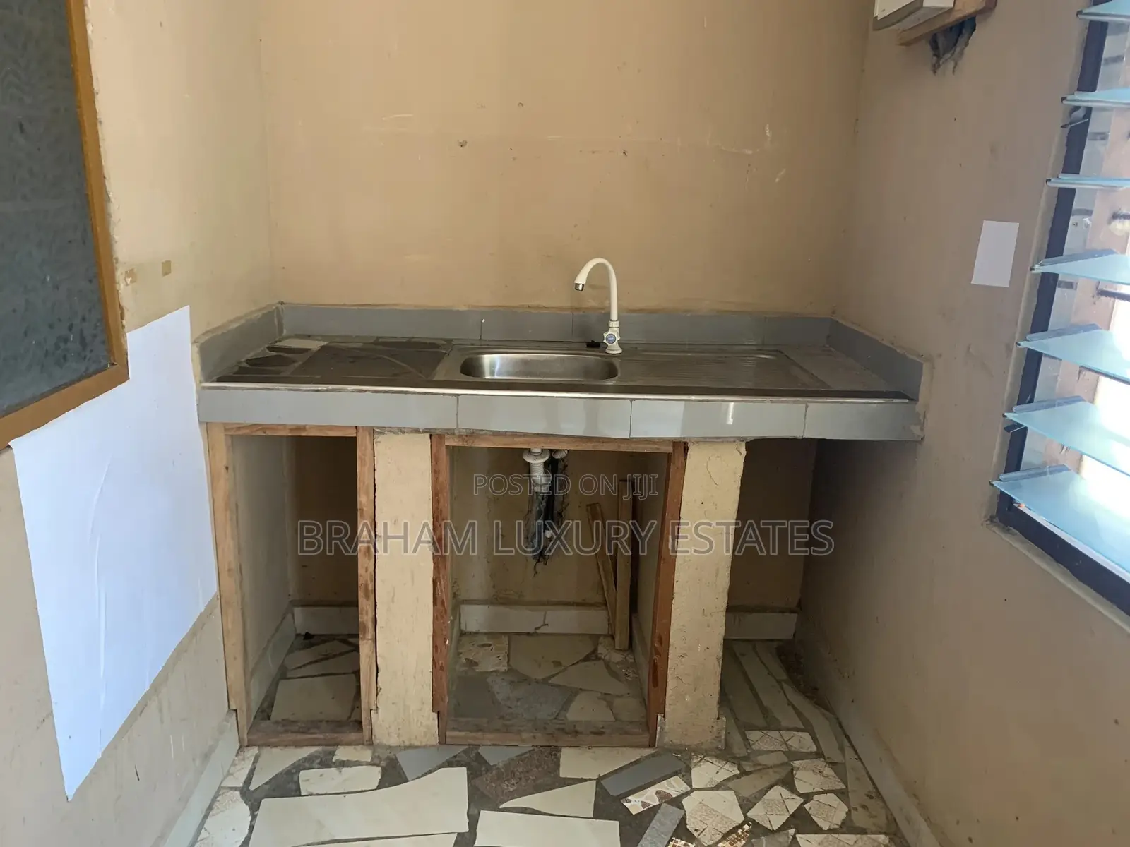 1bdrm Apartment in Maritime Area, Nungua for rent in Nungua